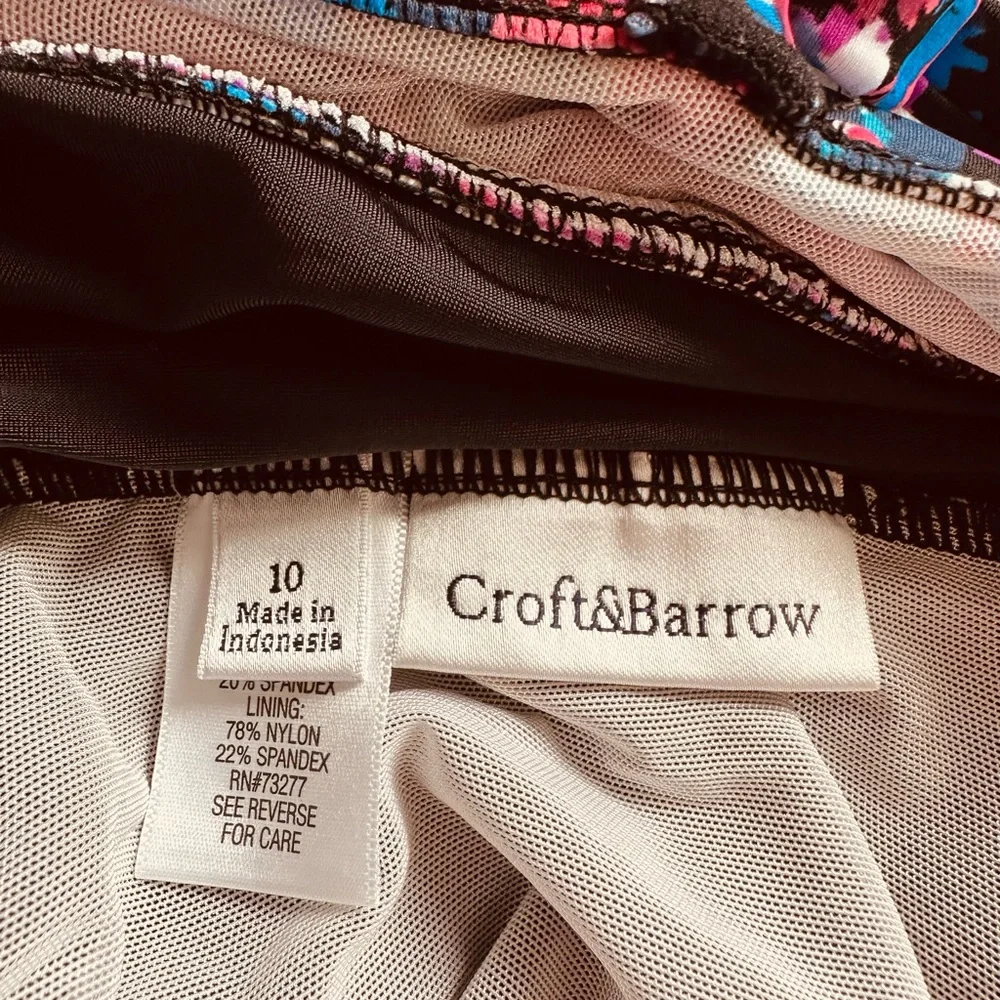Croft & Barrow one piece bathingsuit size 10